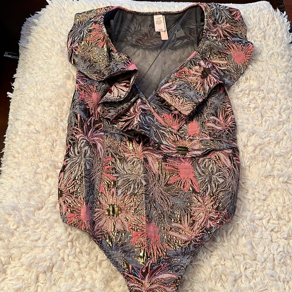 New Victorias Secret Bodysuit - Picture 1 of 3